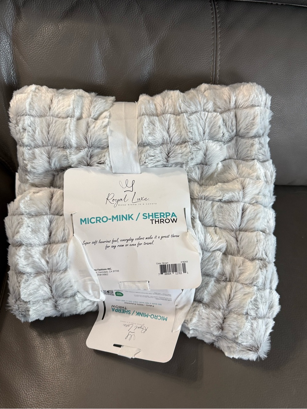 Royal Luxe Micro-Mink Sherpa Throw - Light Gray Faux Fur. 50x60